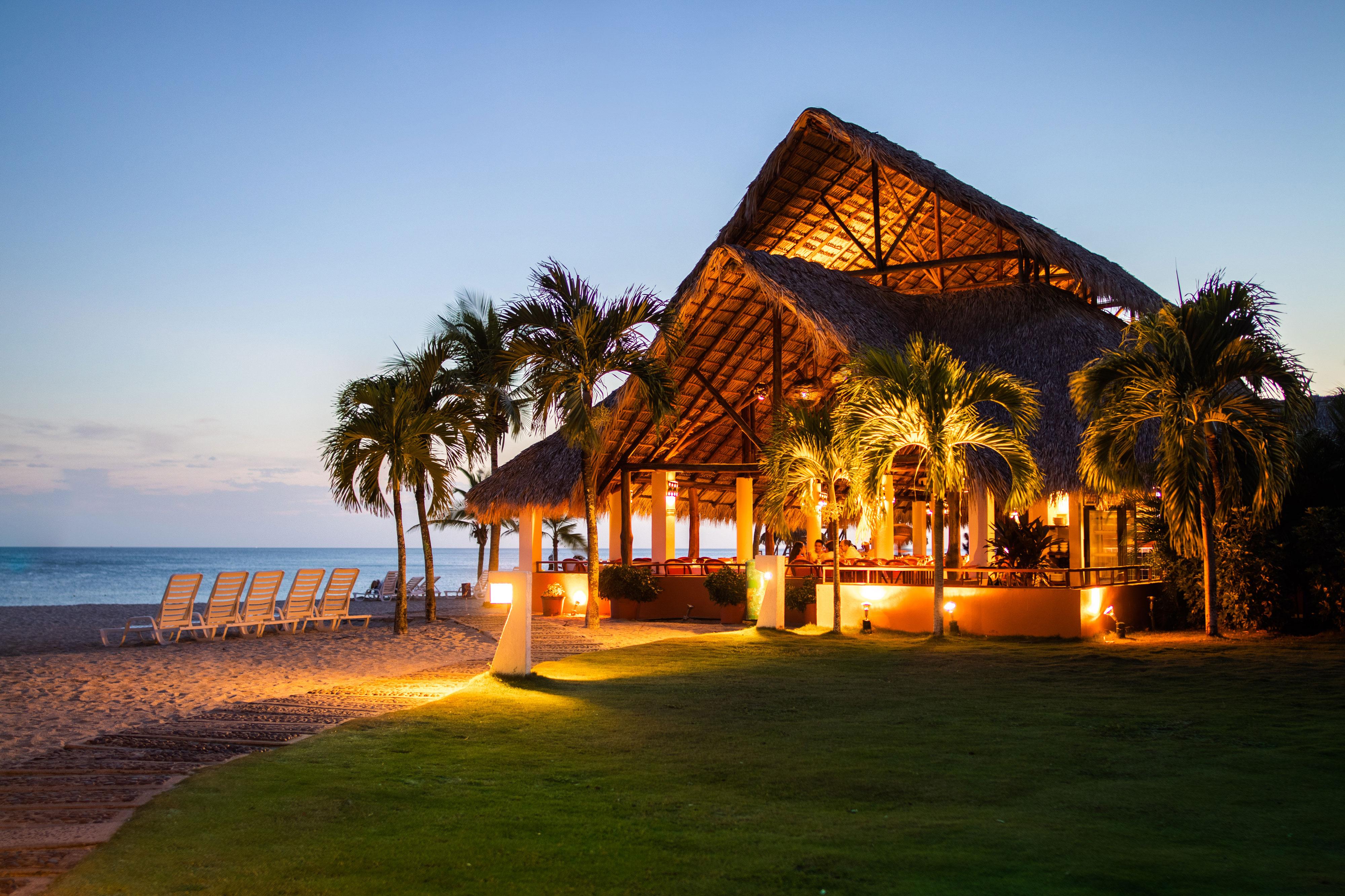 Grand Decameron Panama, A Trademark All Inclusive Resort Playa Blanca  Exterior photo